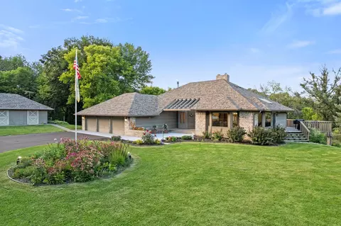 21350 Oakdale Dr, Rogers, MN 55374