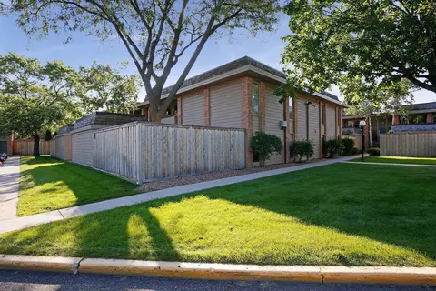 6305 Colony Way #1A, Edina, MN 55435