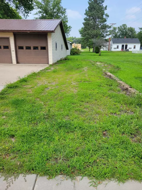 180 Maple St, Dawson, MN 56232 photo 6