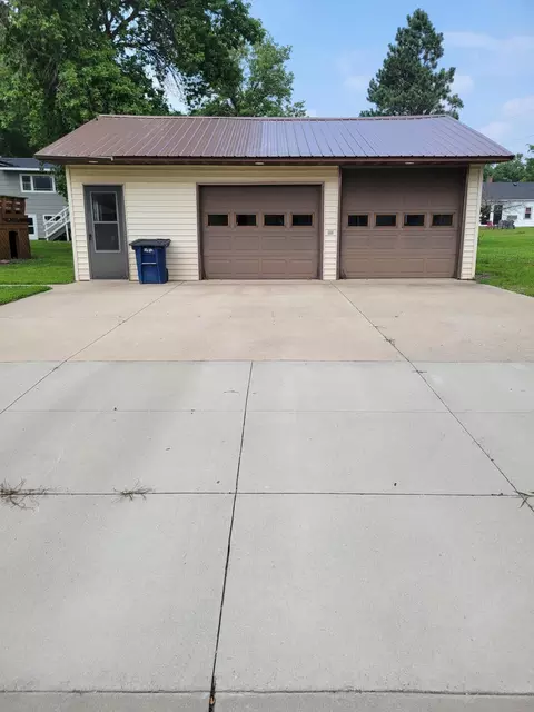 180 Maple St, Dawson, MN 56232 photo 5