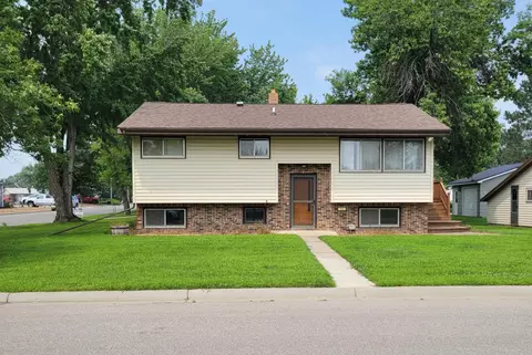 180 Maple St, Dawson, MN 56232 photo 2