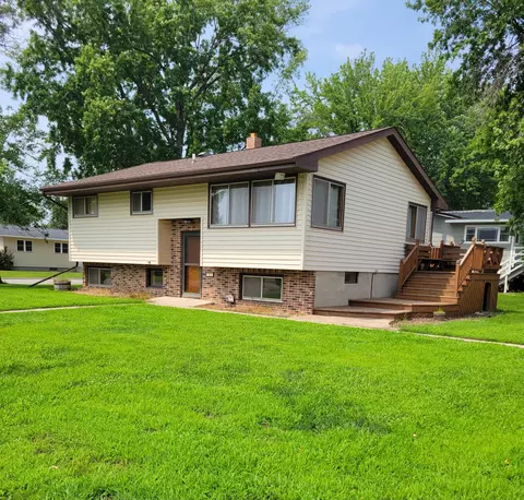 180 Maple St, Dawson, MN 56232 photo 3