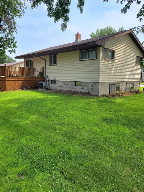 180 Maple St, Dawson, MN 56232 photo 4