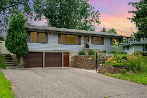 270 Demar Ave, Shoreview, MN 55126