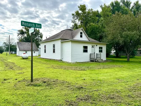 Exterior - 19708 Monarch Ave, Reading, MN 56165 photo 1 of 4