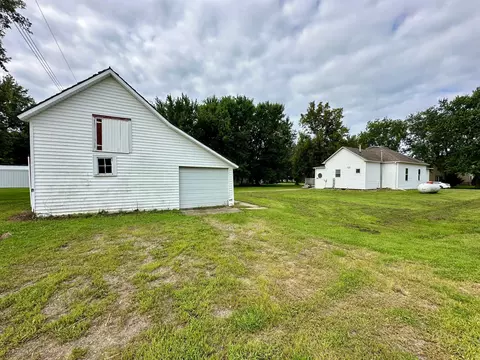 Exterior - 19708 Monarch Ave, Reading, MN 56165 photo 2 of 4