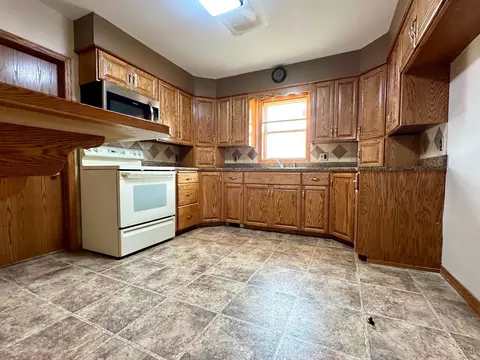 Kitchen - 19708 Monarch Ave, Reading, MN 56165 photo 2 of 2