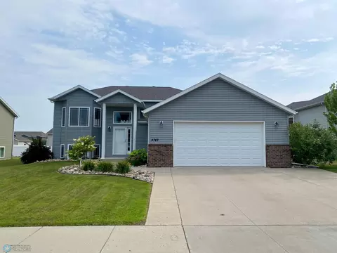 4742 47th Ave S, Fargo, ND 58104