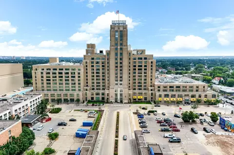 2929 Chicago Ave #907, Minneapolis, MN 55407