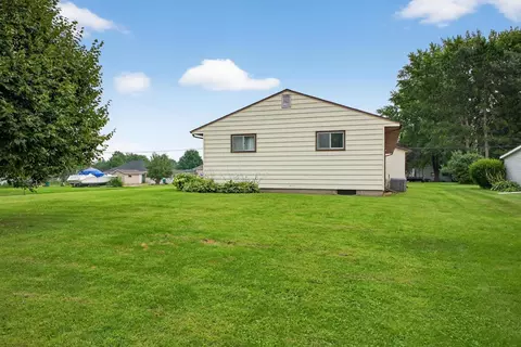 Exterior - 506 9th St E, Wabasha, MN 55981 photo 2 of 3