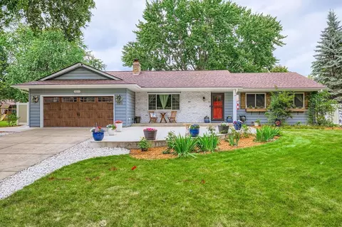10215 Union Terrace Ln N, Maple Grove, MN 55369
