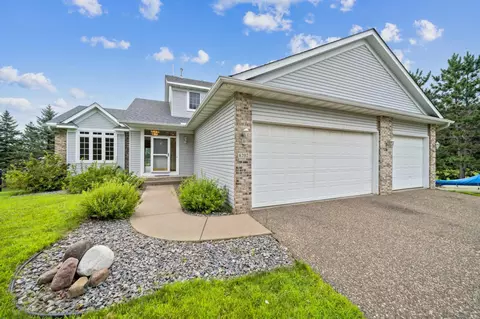 6202 Hollow Ln, Lino Lakes, MN 55014