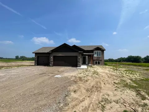 3484 328th Ave NE, Cambridge, MN 55008