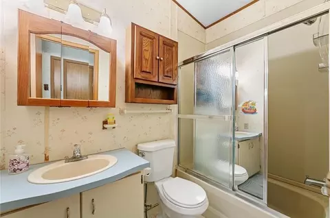 Bath - 18482 Captive Lake Rd, Garrison, MN 56450 photo 1 of 4