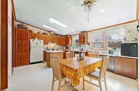 Kitchen - 18482 Captive Lake Rd, Garrison, MN 56450 photo 1 of 6
