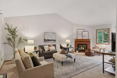 2565 Heritage Dr #111, Mendota Heights, MN 55120