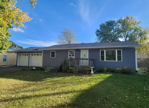 912 4th St SE, Pipestone, MN 56164