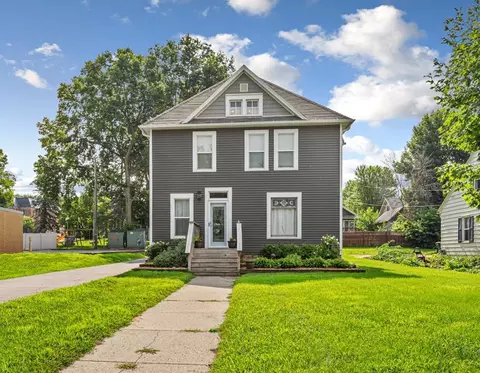 223 N Main St, Le Sueur, MN 56058