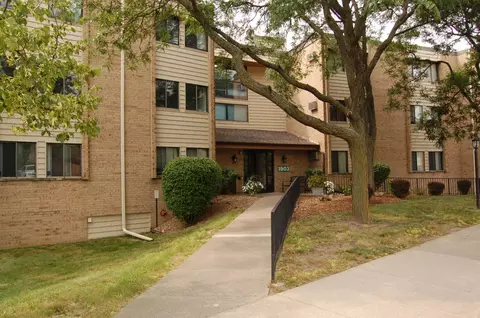1903 Silver Bell Rd #219, Eagan, MN 55122