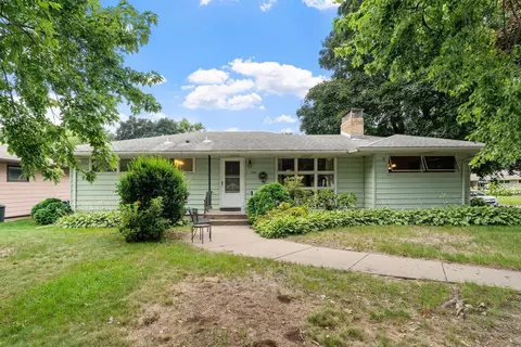 1864 Ryan Ave W, Roseville, MN 55113