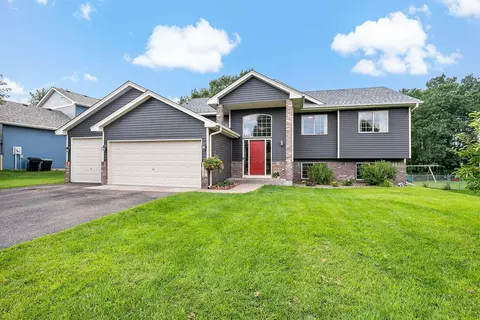 15578 Vale St NW, Andover, MN 55304