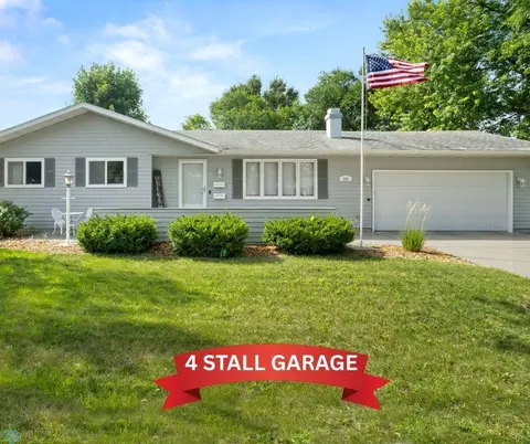 226 30th Ave N, Fargo, ND 58102