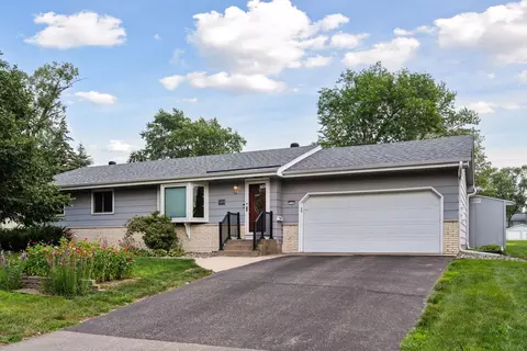 5751 7th St NE, Fridley, MN 55432