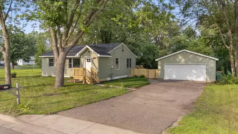 8433 E River Rd NW, Coon Rapids, MN 55433