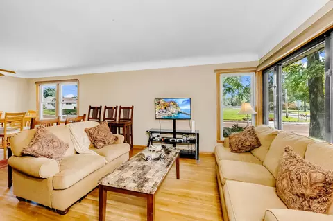 900 5th St W, Hastings, MN 55033