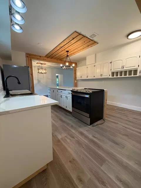 Kitchen - 123 Birchridge Dr, Brainerd, MN 56401 photo 2 of 2