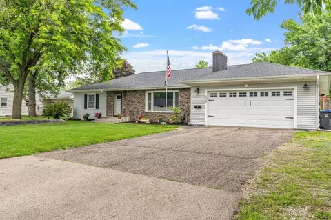 854 Fairfield Rd, New Richmond, WI 54017