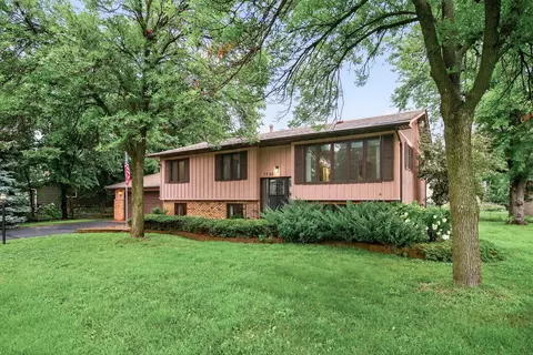 7700 Tessman Dr N, Brooklyn Park, MN 55445