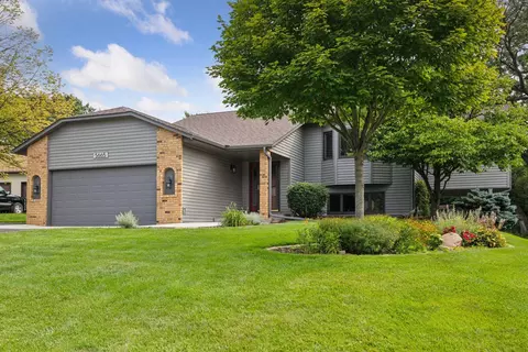 5665 125th St W, Apple Valley, MN 55124