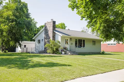 201 Sanford Rd, Benson, MN 56215