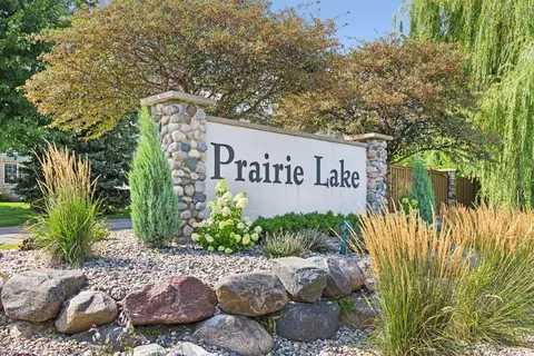 18247 Kerrville Trl #212, Lakeville, MN 55044