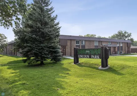 3250 15th Ave S #29, Fargo, ND 58103