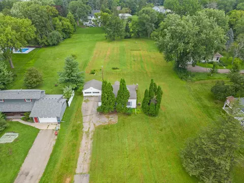 10408 Belmont Rd, Minnetonka, MN 55305
