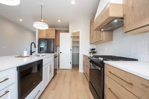 Kitchen - 404 Reese Way, Mapleton, ND 58059 photo 6 of 9