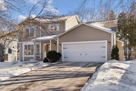 9145 Belvedere Dr, Eden Prairie, MN 55347