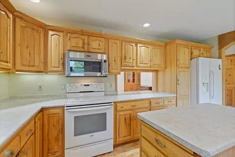 Kitchen - 46130 E Nest Rd, Deer River, MN 56636 photo 4 of 4