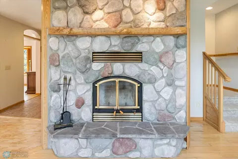 Living - 46130 E Nest Rd, Deer River, MN 56636 photo 4 of 4