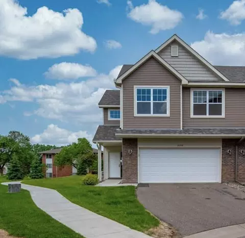 12216 River Valley Dr, Burnsville, MN 55337