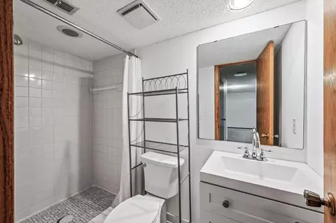Bath - 9361 Nesbitt Rd, Bloomington, MN 55437 photo 2 of 2