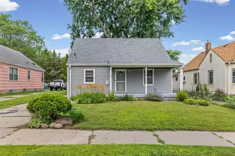 1125 Farrington St, Saint Paul, MN 55117