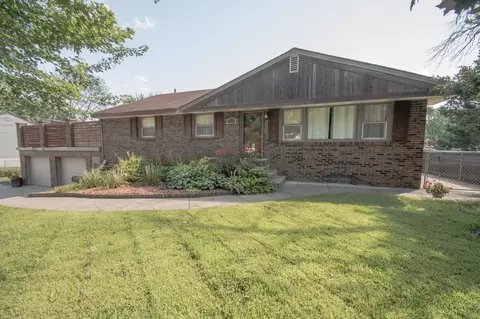 5800 Halifax Ave N, Brooklyn Center, MN 55429