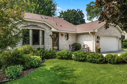 480 Suzanne Ave, Shoreview, MN 55126