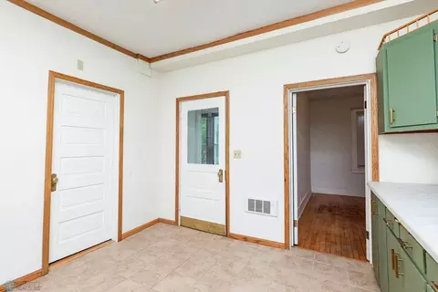 Entry Way - 1006 3rd Ave S, Fargo, ND 58103 photo 4 of 5