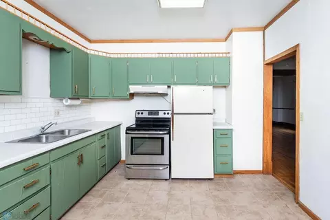 Kitchen - 1006 3rd Ave S, Fargo, ND 58103 photo 3 of 9