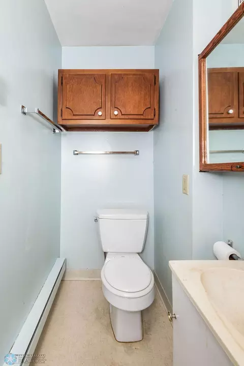 Bath - 1006 3rd Ave S, Fargo, ND 58103 photo 5 of 5