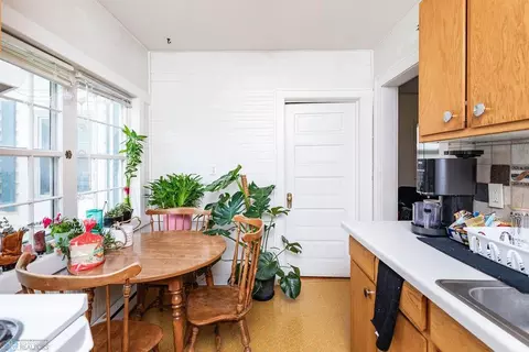 Kitchen - 1006 3rd Ave S, Fargo, ND 58103 photo 5 of 9